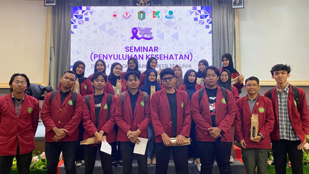Keikutsertaan Organisasi Mahasiswa Fakultas Ilmu Kesehatan dan Psikologi Universitas Muhammadiyah Pontianak dalam Seminar Kesehatan Peringatan Hari Kanker Sedunia
